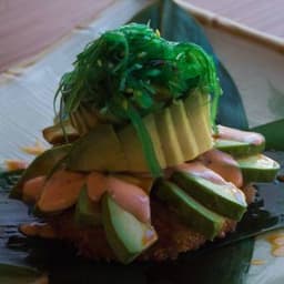 38. Avocado Seaweed Pizza Sushi (6 pcs)