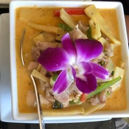 Gaeng Ped (Red Curry)*